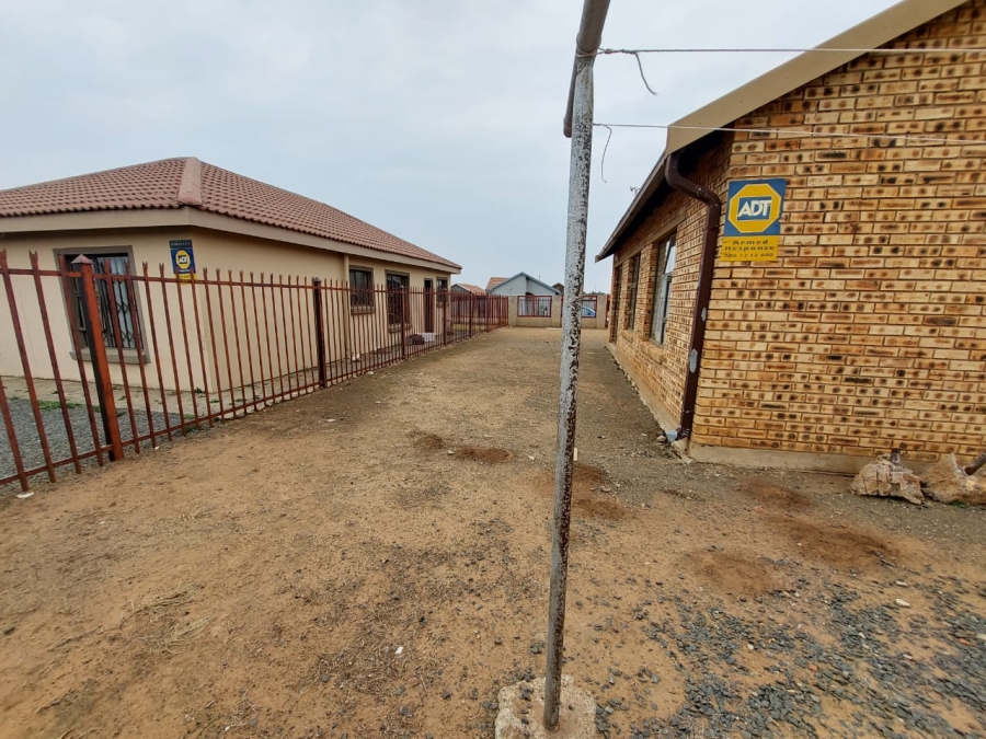 To Let 3 Bedroom Property for Rent in Vista Park Free State